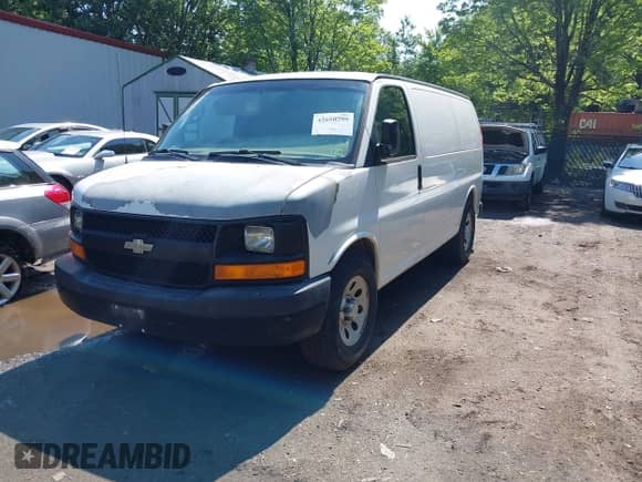 2011 Chevrolet Express Cargo with VIN 1GCSGAFX4B1168817, listed as a IAAI auction lot 42650299 with 255,483 mi miles and . Bid and sale history available at DreamBid. Image 17.