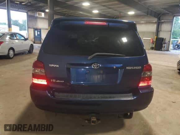 2004 Toyota Highlander with VIN JTEEP21A340061204, listed as a Copart auction lot 69639515 with 217,028 mi miles and Salvage title. Bid and sale history available at DreamBid. Image 6.