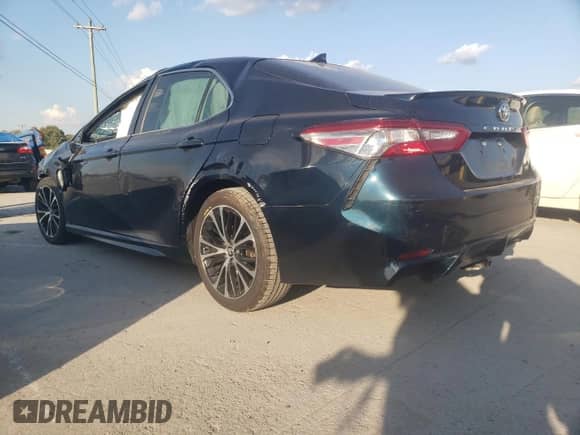 2019 Toyota Camry SE z VIN 4T1B11HK8KU693232, wystawiony jako Copart lot #85086995 z przebiegiem 82 014 mil mil oraz Szkoda całkowita • Salvage title. Historia ofert i sprzedaży dostępna na DreamBid. Obrazek 2.