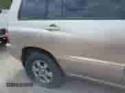 2004 Toyota Highlander with VIN JTEGP21A640003452, listed as a IAAI auction lot 43380873 with 95,939 mi miles and . Bid and sale history available at DreamBid. Image 6.