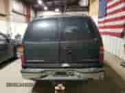 2001 Chevrolet Suburban LS z VIN 1GNFK16T91J158058, wystawiony jako Copart lot #69421355 z przebiegiem 202 263 mil mil oraz Szkoda całkowita • Salvage title. Historia ofert i sprzedaży dostępna na DreamBid. Obrazek 6.