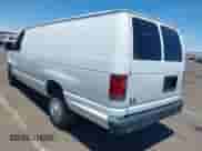 2010 Ford Econoline Cargo Commercial z VIN 1FTNS1EW8ADA52067, wystawiony jako IAAI lot #39759717 z przebiegiem 90 506 mil mil oraz . Historia ofert i sprzedaży dostępna na DreamBid. Obrazek 3.