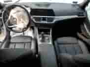 2021 BMW 3 Series 330e xDrive z VIN WBA5P9C06MFK97759, wystawiony jako Copart lot #70629822 z przebiegiem Nie podano mil oraz . Historia ofert i sprzedaży dostępna na DreamBid. Obrazek 8.