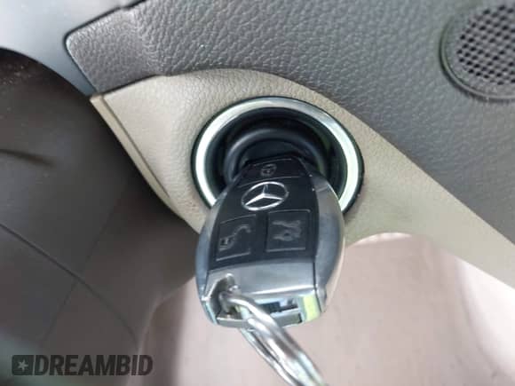 2010 Mercedes-Benz C 300 Sport с VIN WDDGF8BB2AF436136, выставлен на аукционе IAAI как лот 43057764 с пробегом 85 539 миль миль и . История ставок и продаж доступна на DreamBid. Изображение 11.