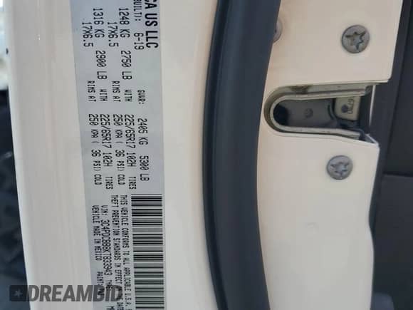 2019 Dodge Journey SE with VIN 3C4PDCBB8KT833943, listed as a Copart auction lot 68223735 with 144,158 mi miles and Salvage title. Bid and sale history available at DreamBid. Image 13.