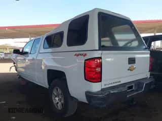 2015 Chevrolet Silverado 1500 LT z VIN 1GCVKRECXFZ434499, wystawiony jako IAAI lot #43152439 z przebiegiem 150 606 mil mil oraz . Historia ofert i sprzedaży dostępna na DreamBid. Obrazek 3.