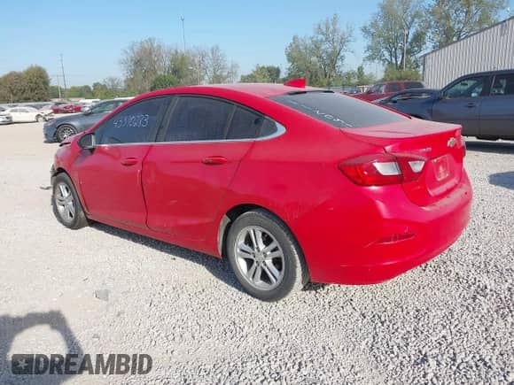 2018 Chevrolet Cruze LT с VIN 1G1BE5SM1J7112041, выставлен на аукционе IAAI как лот 43370283 с пробегом 165 938 миль миль и . История ставок и продаж доступна на DreamBid. Изображение 3.