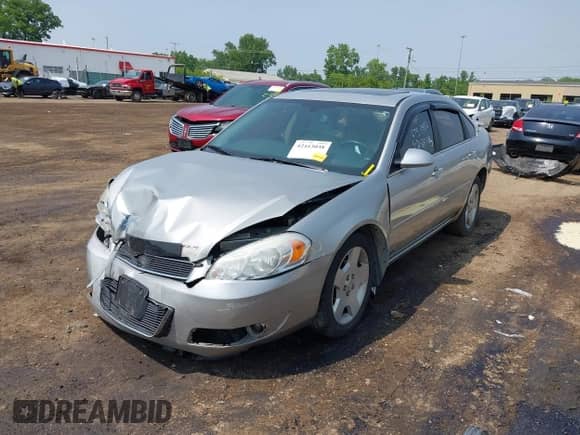 2008 Chevrolet Impala SS z VIN 2G1WD58C189282296, wystawiony jako IAAI lot #42413038 z przebiegiem 183 316 mil mil oraz . Historia ofert i sprzedaży dostępna na DreamBid. Obrazek 2.