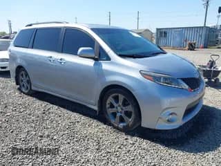 2016 Toyota Sienna SE with VIN 5TDXK3DC6GS724040, listed as a IAAI auction lot 42087356 with 75,175 mi miles and . Bid and sale history available at DreamBid. Image 1.