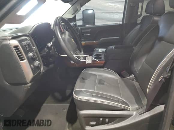 2017 Chevrolet Silverado 2500HD High Country с VIN 1GC1KXEG7HF246632, выставлен на аукционе Copart как лот 69586095 с пробегом 117 071 миль миль и Списание • Salvage title. История ставок и продаж доступна на DreamBid. Изображение 7.