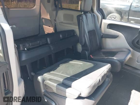 2019 Dodge Grand Caravan SXT с VIN 2C4RDGCG2KR529990, выставлен на аукционе IAAI как лот 43477959 с пробегом 126 376 миль миль и . История ставок и продаж доступна на DreamBid. Изображение 8.