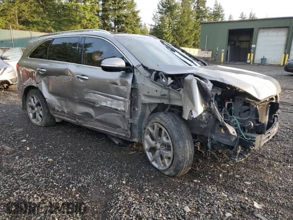 2016 Kia Sorento SXL with VIN 5XYPKDA16GG001293, listed as a Copart auction lot 85128944 with 121,180 mi miles and Salvage title. Bid and sale history available at DreamBid. Image 4.
