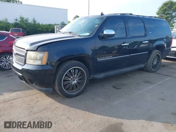 2008 Chevrolet Suburban LTZ with VIN 1GNFK16378R122767, listed as a IAAI auction lot 42689521 with 284,712 mi miles and . Bid and sale history available at DreamBid. Image 2.