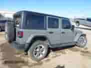 2021 Jeep Wrangler Unlimited Sahara Altitude z VIN 1C4HJXEN9MW645794, wystawiony jako IAAI lot #41807183 z przebiegiem 84 043 mil mil oraz . Historia ofert i sprzedaży dostępna na DreamBid. Obrazek 14.