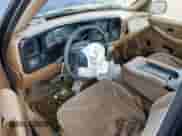 2000 GMC Sierra 1500 SL с VIN 1GTEC14W8YZ186623, выставлен на аукционе Copart как лот 59762325 с пробегом 154 334 миль миль и Списание • Salvage title. История ставок и продаж доступна на DreamBid. Изображение 8.