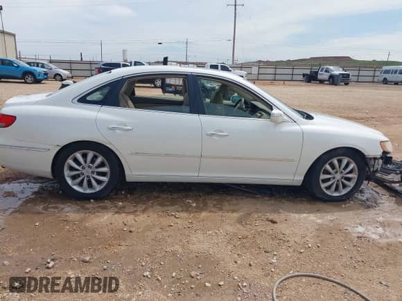 2007 Hyundai Azera SE с VIN KMHFC46F47A173444, выставлен на аукционе IAAI как лот 42684031 с пробегом Не указан миль и . История ставок и продаж доступна на DreamBid. Изображение 13.