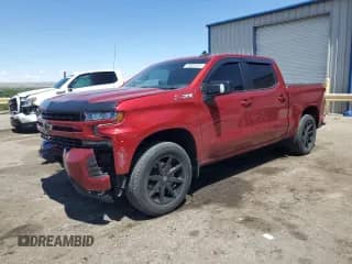 2021 Chevrolet Silverado 1500 RST z VIN 3GCUYEEL5MG140637, wystawiony jako Copart lot #59602075 z przebiegiem 47 259 mil mil oraz Szkoda całkowita • Salvage title. Historia ofert i sprzedaży dostępna na DreamBid. Obrazek 1.