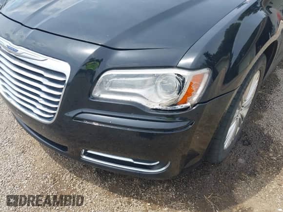 2014 Chrysler 300 с VIN 2C3CCARG4EH384561, выставлен на аукционе IAAI как лот 42888987 с пробегом 326 816 миль миль и . История ставок и продаж доступна на DreamBid. Изображение 20.