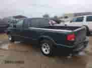 2002 Chevrolet S-10 LS z VIN 1GCCS195X28248451, wystawiony jako Copart lot #83761835 z przebiegiem 203 572 mil mil oraz Czysty tytuł • Clean title. Historia ofert i sprzedaży dostępna na DreamBid. Obrazek 2.