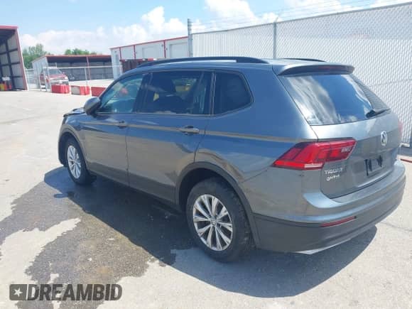 2018 Volkswagen Tiguan S с VIN 3VV0B7AX2JM124284, выставлен на аукционе IAAI как лот 42217825 с пробегом 80 502 миль миль и . История ставок и продаж доступна на DreamBid. Изображение 3.