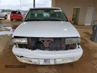 1998 Chevrolet S-10 LS с VIN 1GCCS19X5W8167378, выставлен на аукционе Copart как лот 73230834 с пробегом 177 261 миль миль и Списание • Salvage title. История ставок и продаж доступна на DreamBid. Изображение 5.