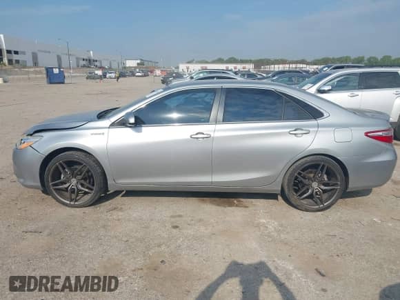 2017 Toyota Camry Hybrid LE z VIN 4T1BD1FK0HU222078, wystawiony jako IAAI lot #43065553 z przebiegiem 141 297 mil mil oraz . Historia ofert i sprzedaży dostępna na DreamBid. Obrazek 14.