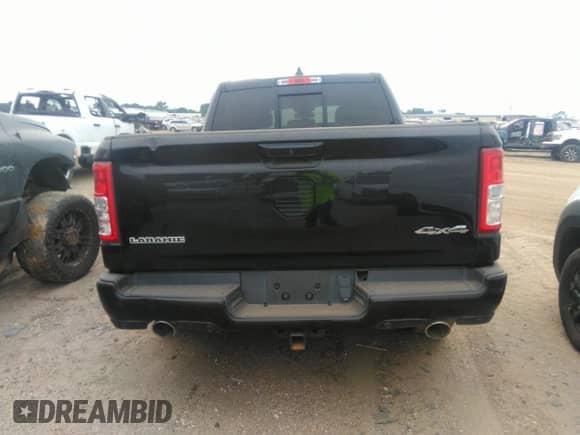 2020 Ram 1500 Laramie z VIN 1C6SRFJT7LN328900, wystawiony jako IAAI lot #42640032 z przebiegiem 81 581 mil mil oraz . Historia ofert i sprzedaży dostępna na DreamBid. Obrazek 16.