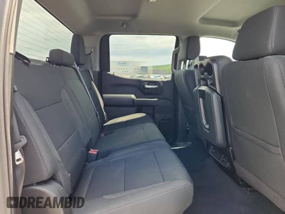 2022 Chevrolet Silverado 1500 Custom z VIN 3GCPDBEK0NG525703, wystawiony jako Copart lot #63066565 z przebiegiem 105 626 mil mil oraz Szkoda całkowita • Salvage title. Historia ofert i sprzedaży dostępna na DreamBid. Obrazek 10.