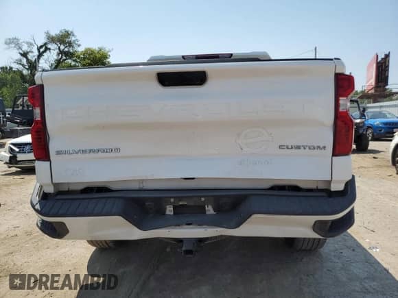 2022 Chevrolet Silverado 1500 Custom z VIN 1GCPDBEK9NZ587407, wystawiony jako Copart lot #66097605 z przebiegiem 81 655 mil mil oraz Szkoda całkowita • Salvage title. Historia ofert i sprzedaży dostępna na DreamBid. Obrazek 6.