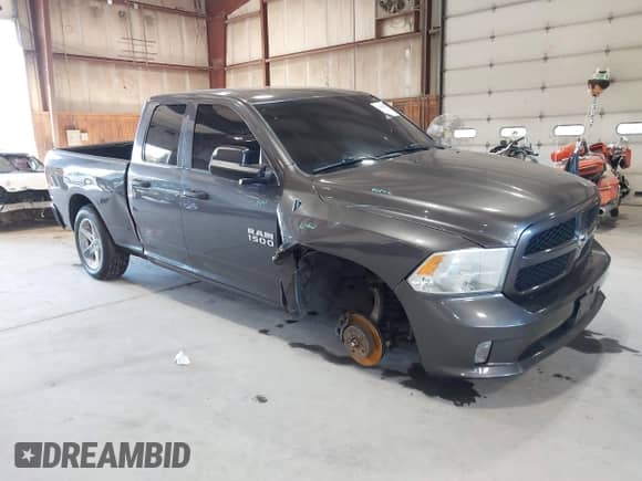 2014 Ram 1500 Express z VIN 1C6RR7FTXES469073, wystawiony jako IAAI lot #43109122 z przebiegiem 164 219 mil mil oraz . Historia ofert i sprzedaży dostępna na DreamBid. Obrazek 1.
