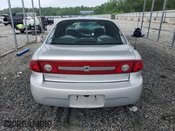 2003 Chevrolet Cavalier LS с VIN 1G1JF52F137332034, выставлен на аукционе Copart как лот 63465105 с пробегом 92 290 миль миль и Списание • Salvage title. История ставок и продаж доступна на DreamBid. Изображение 6.