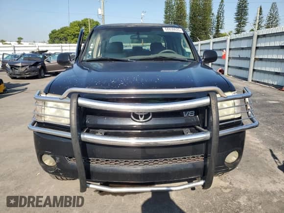 2005 Toyota Tundra Limited z VIN 5TBDT48155S473810, wystawiony jako Copart lot #68830635 z przebiegiem 308 658 mil mil oraz Szkoda całkowita • Salvage title. Historia ofert i sprzedaży dostępna na DreamBid. Obrazek 5.