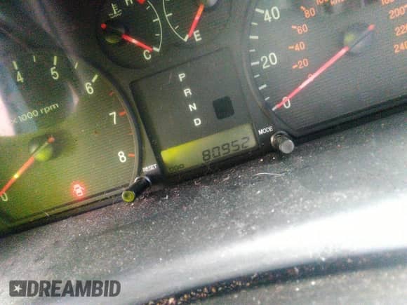 2002 Hyundai Sonata z VIN KMHWF25S32A536478, wystawiony jako IAAI lot #40368380 z przebiegiem 80 952 mil mil oraz . Historia ofert i sprzedaży dostępna na DreamBid. Obrazek 7.