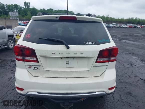 2019 Dodge Journey Crossroad z VIN 3C4PDDGGXKT765137, wystawiony jako IAAI lot #42527630 z przebiegiem 115 668 mil mil oraz . Historia ofert i sprzedaży dostępna na DreamBid. Obrazek 16.