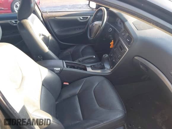 2008 Volvo S60 2.5T с VIN YV1RH592982698037, выставлен на аукционе IAAI как лот 43501926 с пробегом 340 788 миль миль и . История ставок и продаж доступна на DreamBid. Изображение 5.