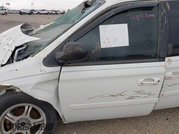 2007 Dodge Grand Caravan SXT with VIN 2D4GP44L97R216373, listed as a IAAI auction lot 41803896 with Not provided miles and . Bid and sale history available at DreamBid. Image 12.