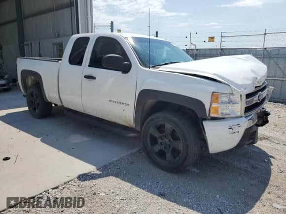 2010 Chevrolet Silverado 1500 Work Truck z VIN 1GCSKPE38AZ298731, wystawiony jako Copart lot #67804555 z przebiegiem Nie podano mil oraz Szkoda całkowita • Salvage title. Historia ofert i sprzedaży dostępna na DreamBid. Obrazek 4.