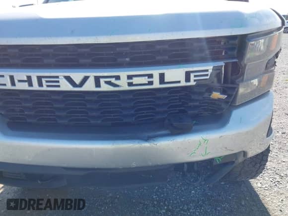 2020 Chevrolet Silverado 1500 Custom z VIN 3GCPWBEH7LG202518, wystawiony jako IAAI lot #43323804 z przebiegiem 144 041 mil mil oraz . Historia ofert i sprzedaży dostępna na DreamBid. Obrazek 21.