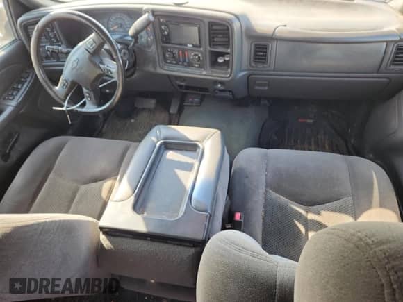 2006 Chevrolet Silverado 2500HD LT3 с VIN 1GCHK23D26F180742, выставлен на аукционе Copart как лот 82216435 с пробегом 201 180 миль миль и Чистый • Clean title. История ставок и продаж доступна на DreamBid. Изображение 8.