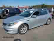 2018 Kia Optima LX с VIN 5XXGT4L35JG259165, выставлен на аукционе IAAI как лот 43556117 с пробегом 141 654 миль миль и . История ставок и продаж доступна на DreamBid. Изображение 2.