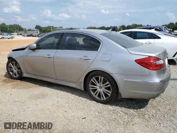 2013 Hyundai Genesis 3.8L z VIN KMHGC4DD3DU208863, wystawiony jako Copart lot #72703424 z przebiegiem 172 814 mil mil oraz Szkoda całkowita • Salvage title. Historia ofert i sprzedaży dostępna na DreamBid. Obrazek 2.
