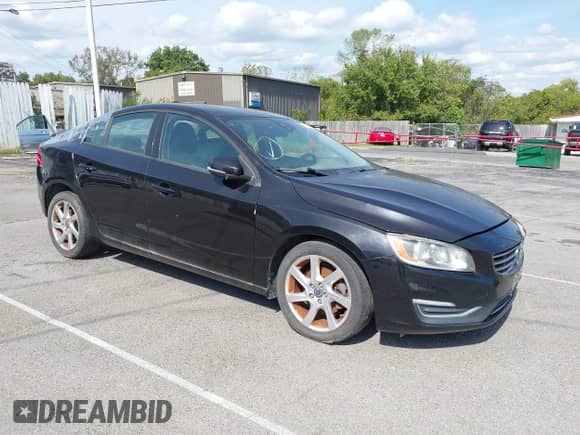 2015 Volvo S60 с VIN YV140MFA9F2315878, выставлен на аукционе IAAI как лот 43437622 с пробегом 193 236 миль миль и . История ставок и продаж доступна на DreamBid. Изображение 1.