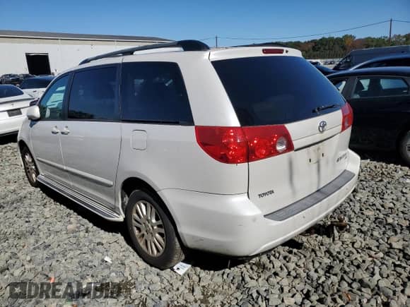 2008 Toyota Sienna XLE z VIN 5TDBK22C48S013140, wystawiony jako Copart lot #82371135 z przebiegiem 233 776 mil mil oraz Czysty tytuł • Clean title. Historia ofert i sprzedaży dostępna na DreamBid. Obrazek 2.