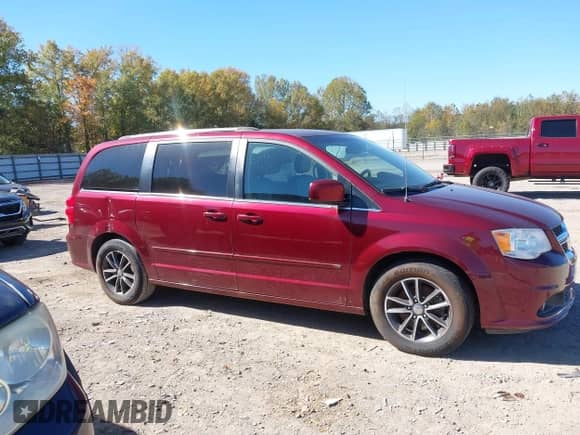 2017 Dodge Grand Caravan SXT with VIN 2C4RDGCGXHR685123, listed as a IAAI auction lot 43523544 with Not provided miles and . Bid and sale history available at DreamBid. Image 13.