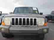 2008 Jeep Commander Sport с VIN 1J8HG48NX8C172027, выставлен на аукционе IAAI как лот 42756337 с пробегом 178 777 миль миль и . История ставок и продаж доступна на DreamBid. Изображение 12.