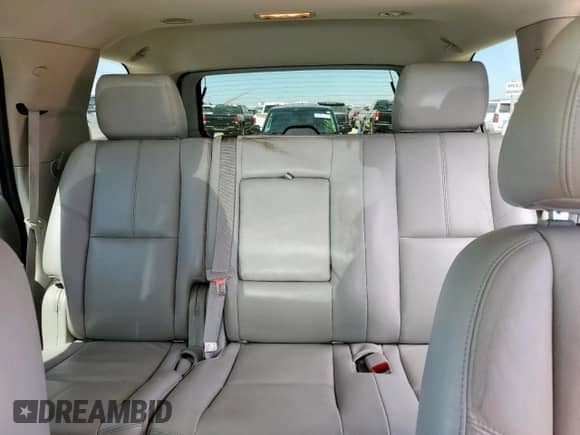 2013 Chevrolet Tahoe LT с VIN 1GNSCBE08DR296642, выставлен на аукционе Copart как лот 71807725 с пробегом 139 557 миль миль и Списание • Salvage title. История ставок и продаж доступна на DreamBid. Изображение 10.
