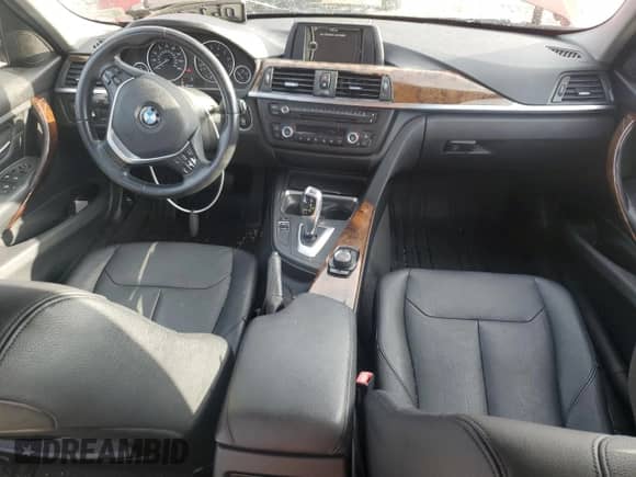 2014 BMW 3 Series 328i с VIN WBA3A5C53EJ463618, выставлен на аукционе Copart как лот 84225405 с пробегом 131 107 миль миль и Чистый • Clean title. История ставок и продаж доступна на DreamBid. Изображение 8.