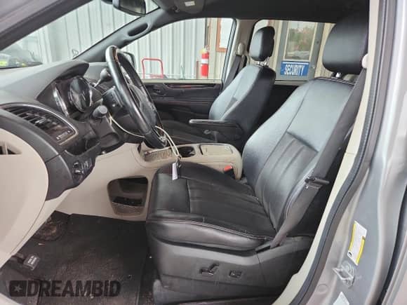 2019 Dodge Grand Caravan SXT with VIN 2C4RDGCG9KR542395, listed as a Copart auction lot 60866745 with 133,687 mi miles and Non repairable. Bid and sale history available at DreamBid. Image 7.
