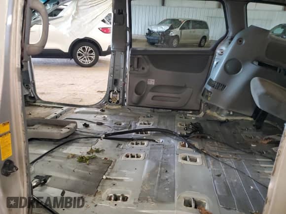 2006 Toyota Sienna XLE z VIN 5TDZA22C86S498087, wystawiony jako Copart lot #61197645 z przebiegiem Nie podano mil oraz Czysty tytuł • Clean title. Historia ofert i sprzedaży dostępna na DreamBid. Obrazek 11.