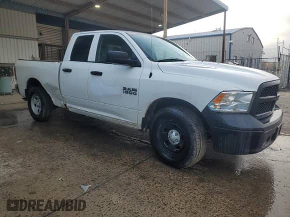 2016 Ram 1500 Tradesman z VIN 1C6RR7FG1GS125735, wystawiony jako Copart lot #48468435 z przebiegiem 184 049 mil mil oraz Czysty tytuł • Clean title. Historia ofert i sprzedaży dostępna na DreamBid. Obrazek 4.